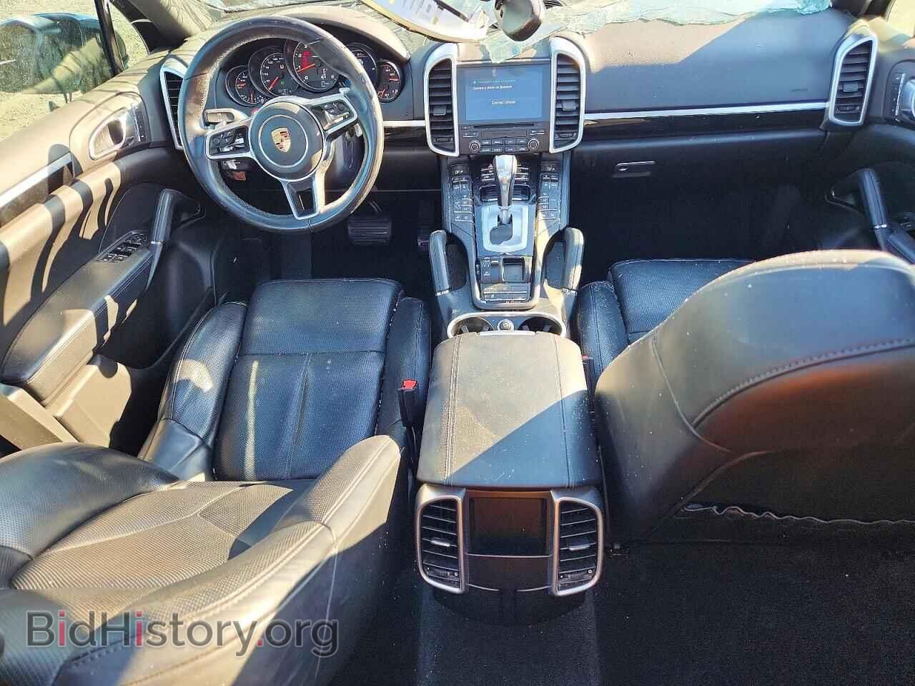 2017 PORSCHE CAYENNE - VIN: WP1AA2A26HKA91660 - Photo 8