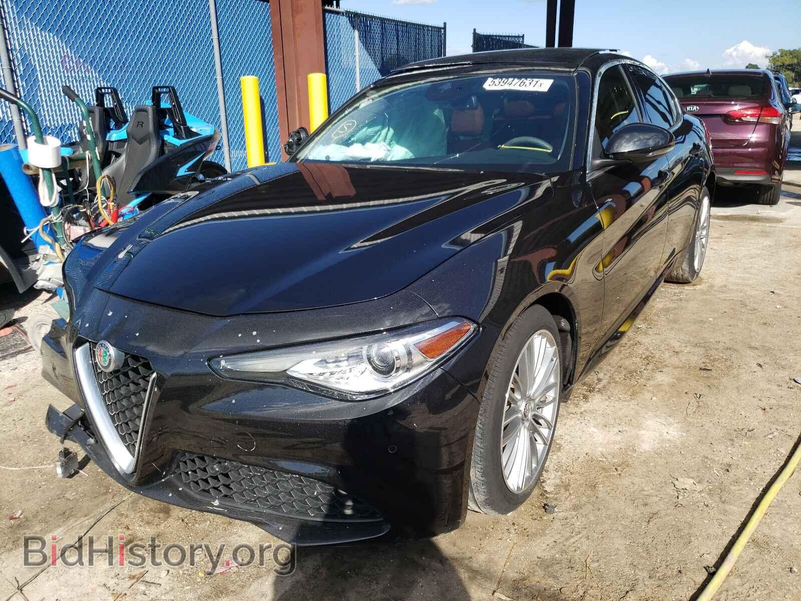 2017 ALFA ROMEO GIULIA - VIN: ZARFAECN2H7545721 - Photo 2