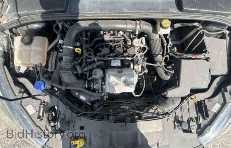2017 Ford FOCUS (VIN 1FADP3FE6HL290066) — photo 2 of 10