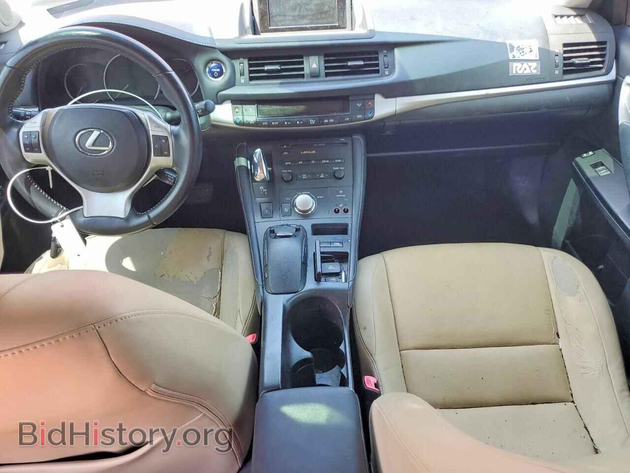 2011 LEXUS CT 200 - VIN: JTHKD5BH0B2010126 - Photo 8