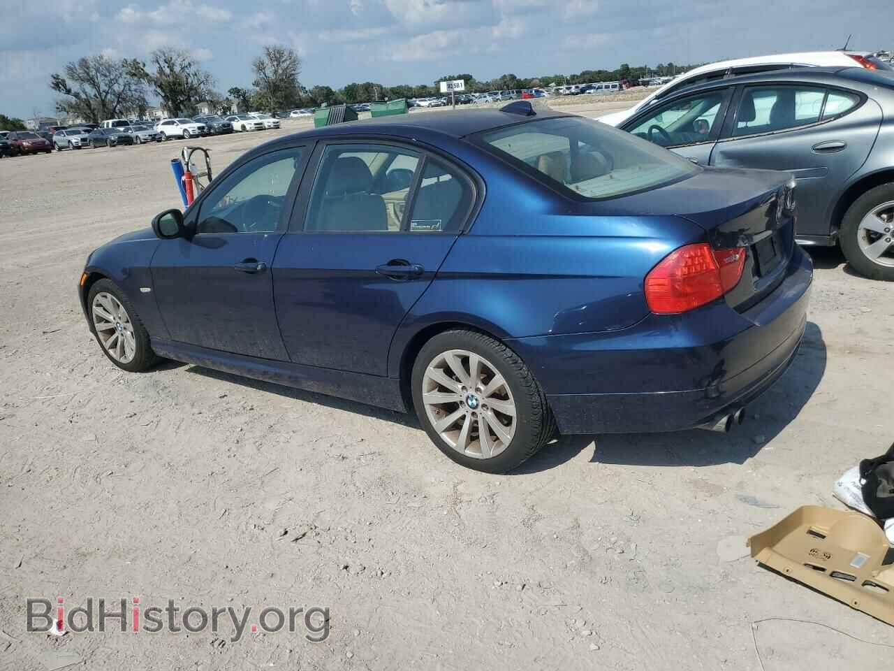 2011 BMW 3 SERIES - VIN: WBAPH7C56BE673921 - Фото 2