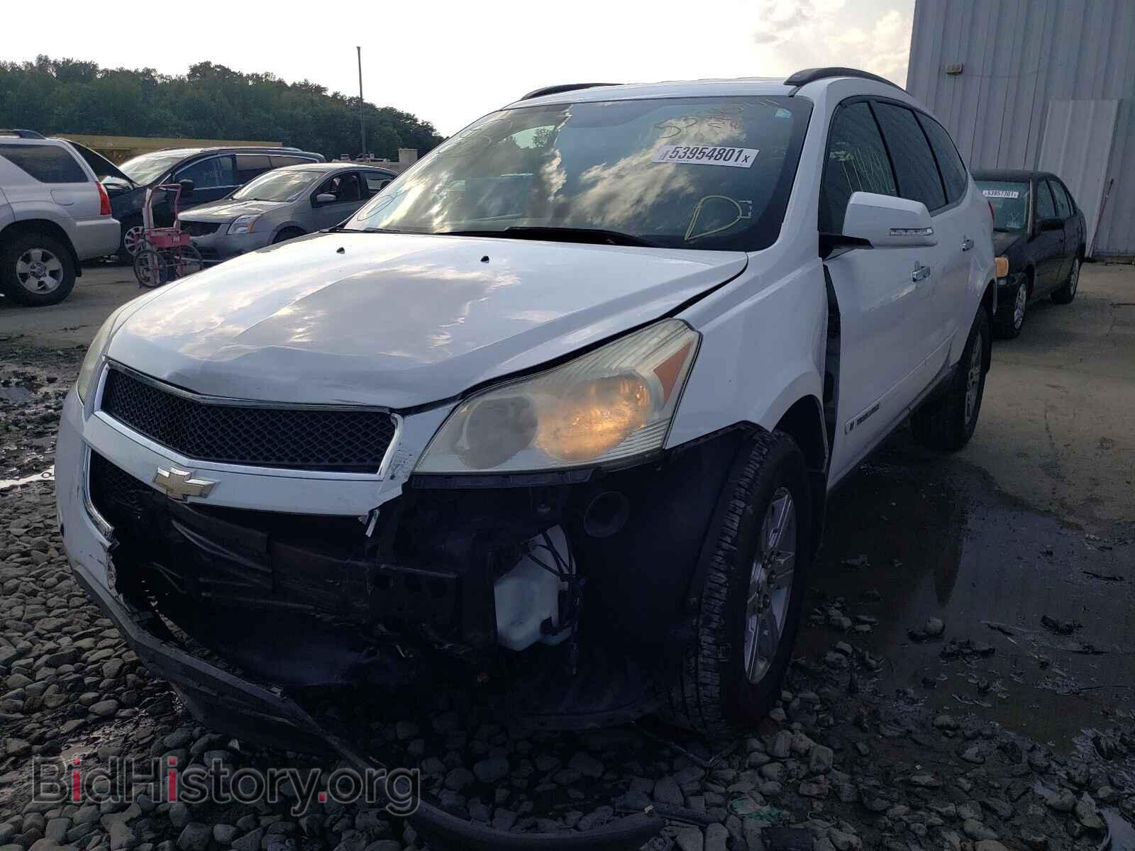 2009 CHEVROLET TRAVERSE - VIN: 1GNER23D39S165331 - Фото 2