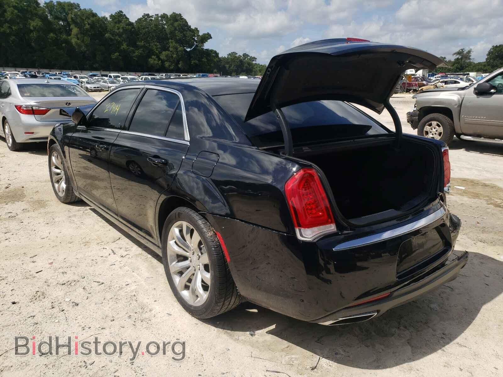 2017 CHRYSLER 300 - VIN: 2C3CCAAG2HH577176 - Фото 3