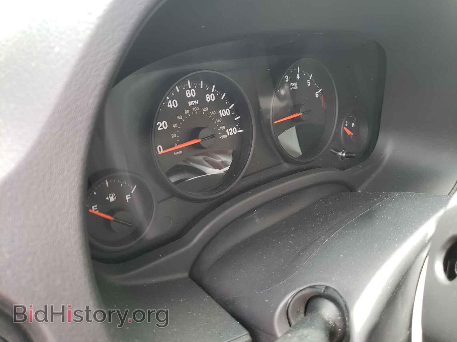2012 JEEP COMPASS - VIN: 1C4NJCEB0CD678162 - Photo 8