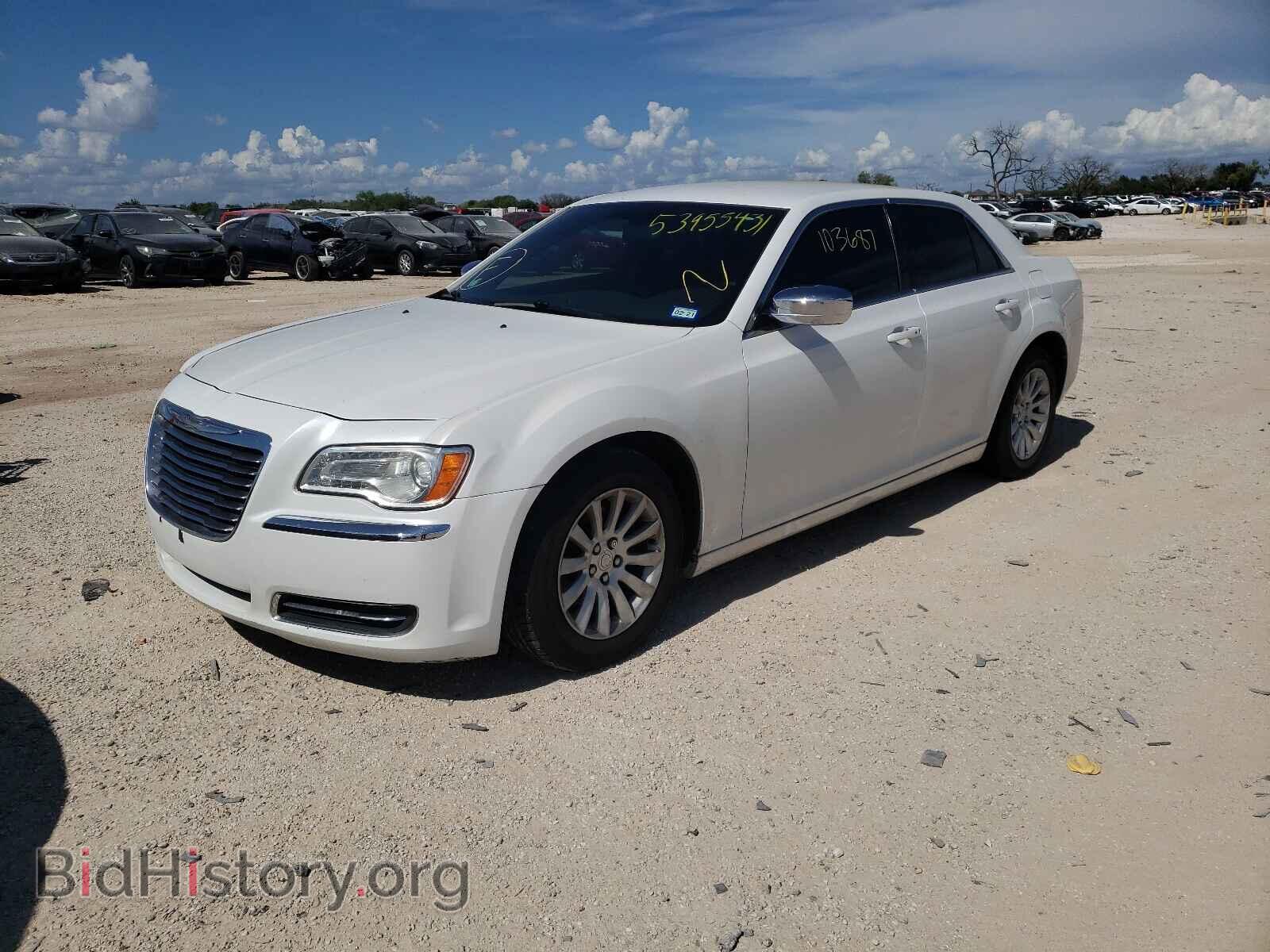 2013 CHRYSLER 300 - VIN: 2C3CCAAGXDH530133 - Фото 2
