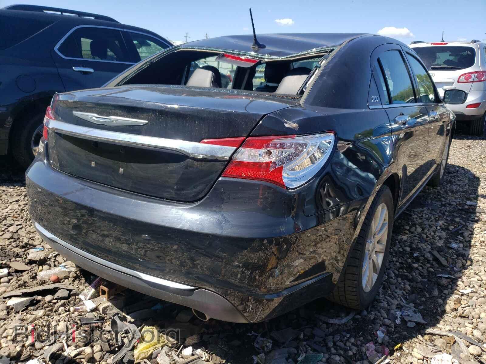 2013 CHRYSLER 200 - VIN: 1C3CCBCG2DN516043 - Photo 4