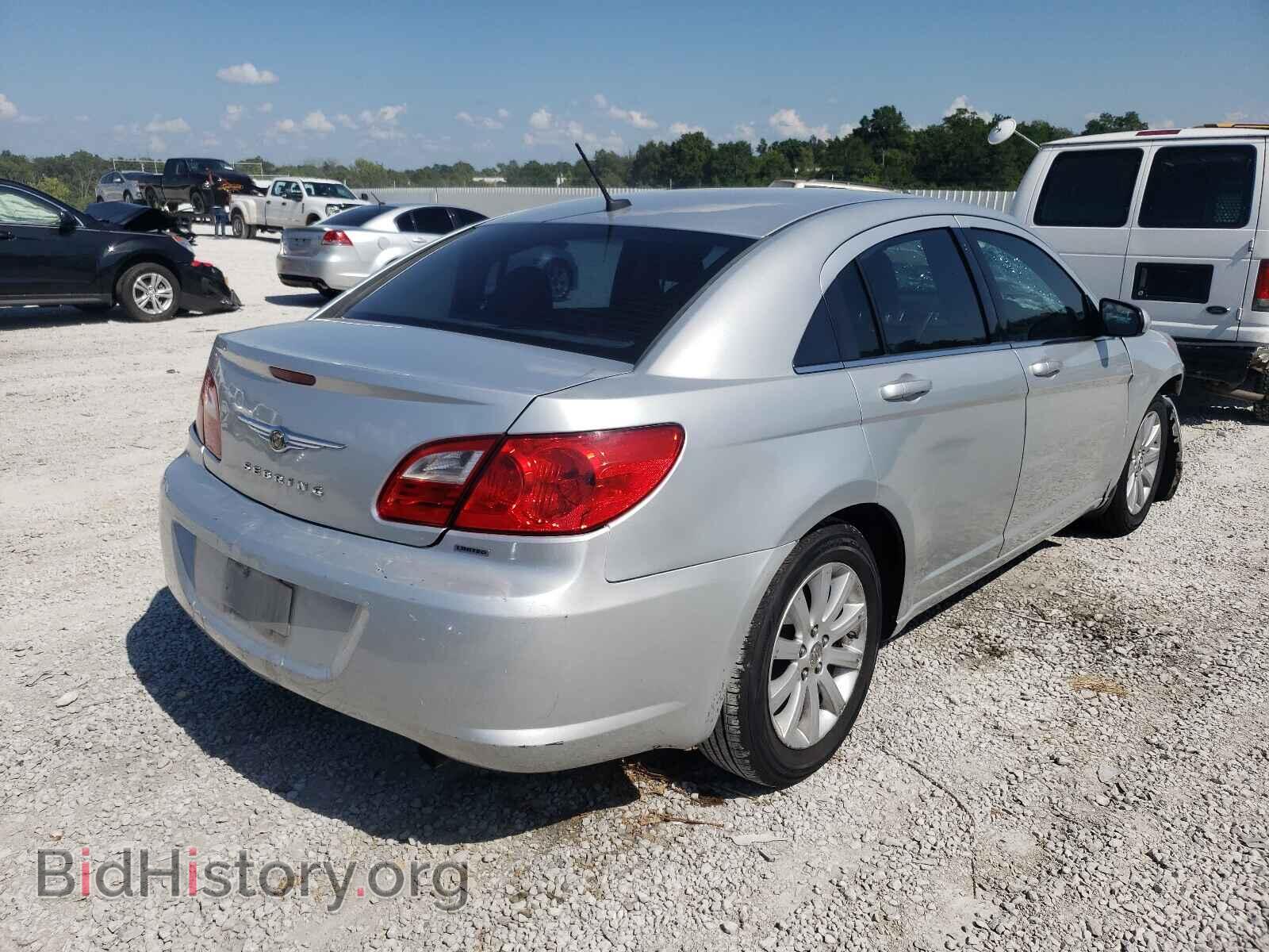 2010 CHRYSLER SEBRING - VIN: 1C3CC5FB3AN216797 - Фото 4