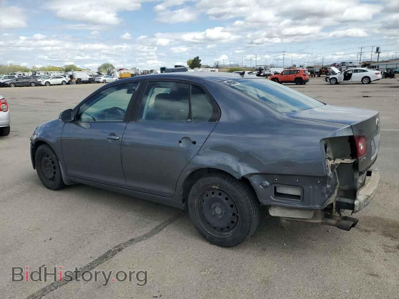 2009 VOLKSWAGEN JETTA - VIN: 3VWJM71K59M007776 - Фото 2