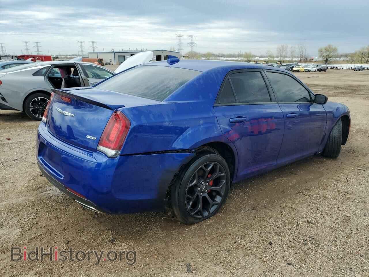 2019 CHRYSLER 300 - VIN: 2C3CCAAG0KH755545 - Фото 3