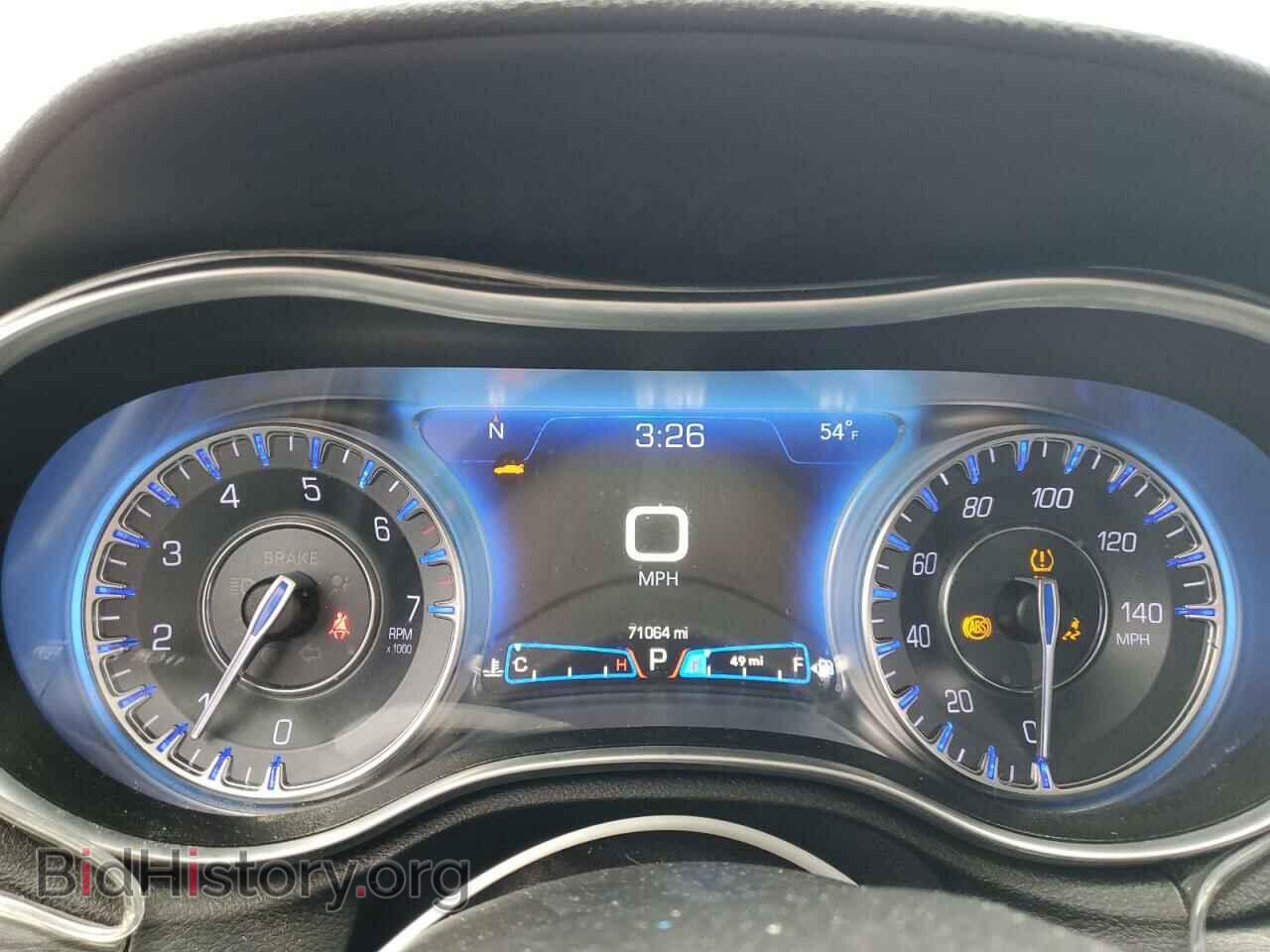 2019 CHRYSLER 300 - VIN: 2C3CCAAG0KH755545 - Фото 9