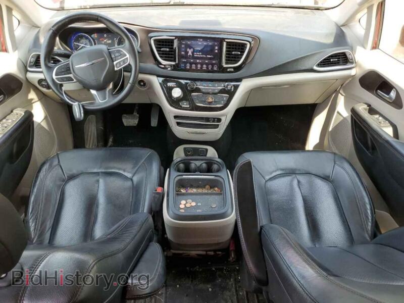 2018 Chrysler PACIFICA (VIN 2C4RC1BGXJR291354) — photo 8 of 13