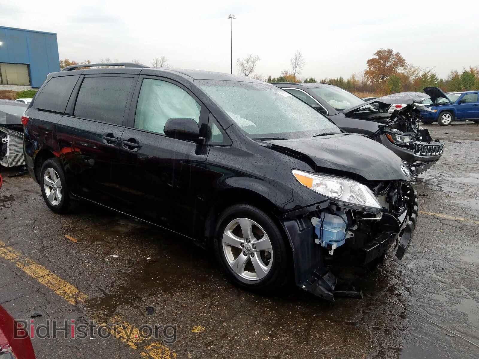 Фотография 5TDKZ3DC3HS803592 - TOYOTA SIENNA LE 2017