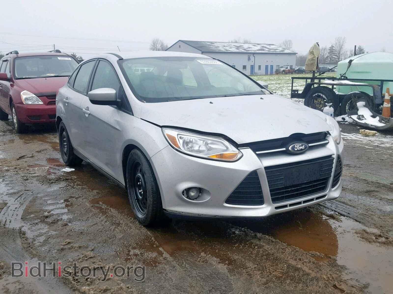 Photo 1FAHP3F21CL381519 - FORD FOCUS 2012