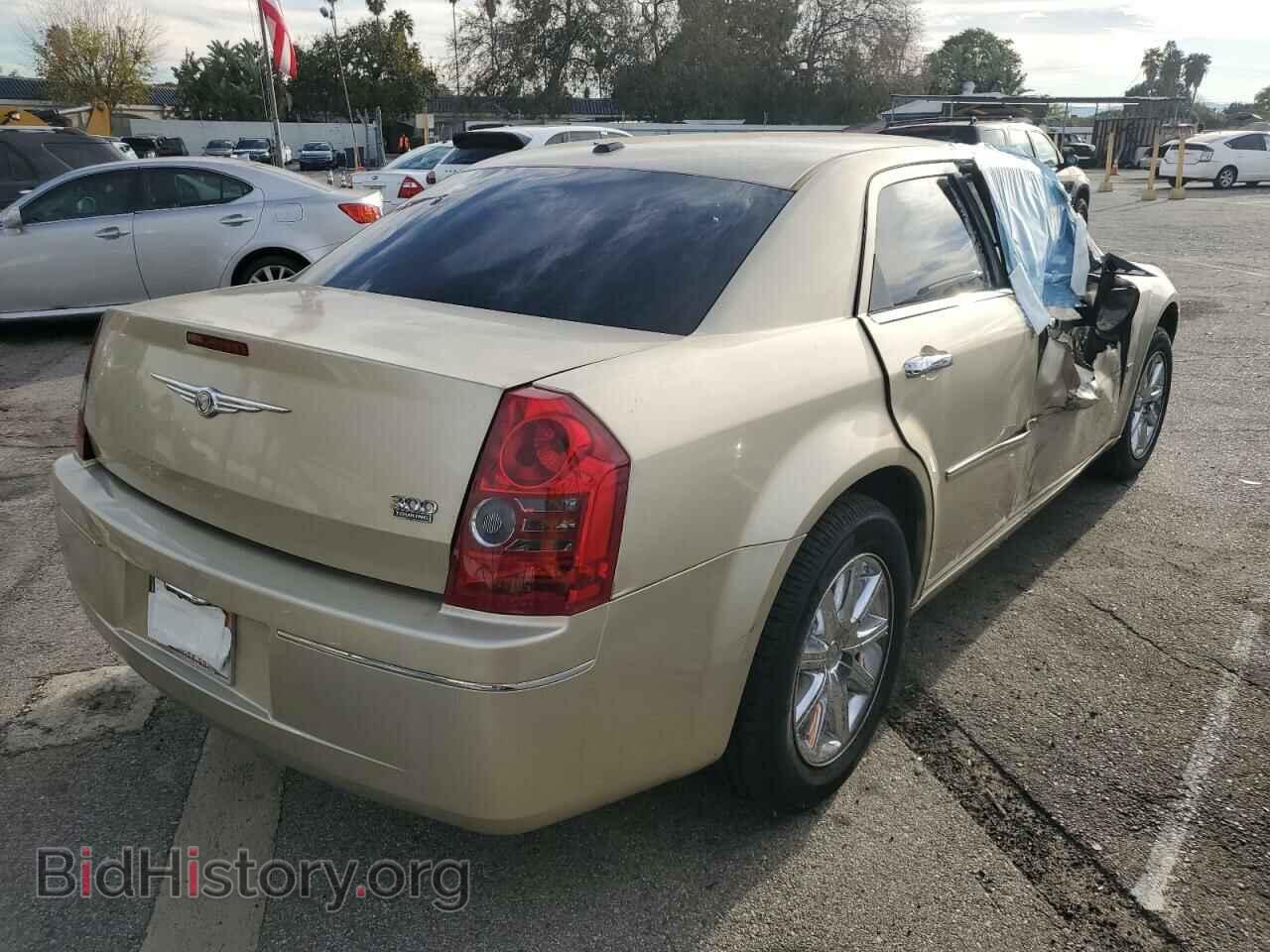2010 CHRYSLER 300 - VIN: 2C3CA5CV7AH215357 - Фото 3