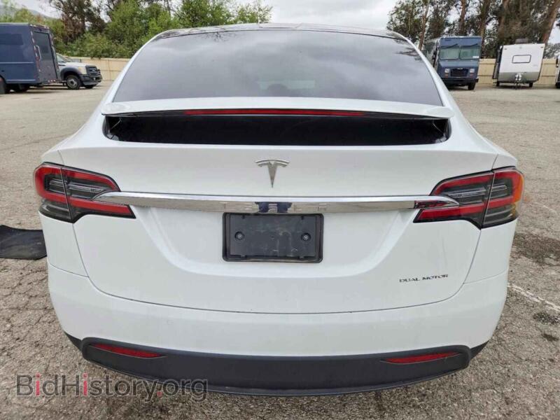 2020 Tesla MODEL X (VIN 5YJXCAE23LF270187) — photo 6 of 16