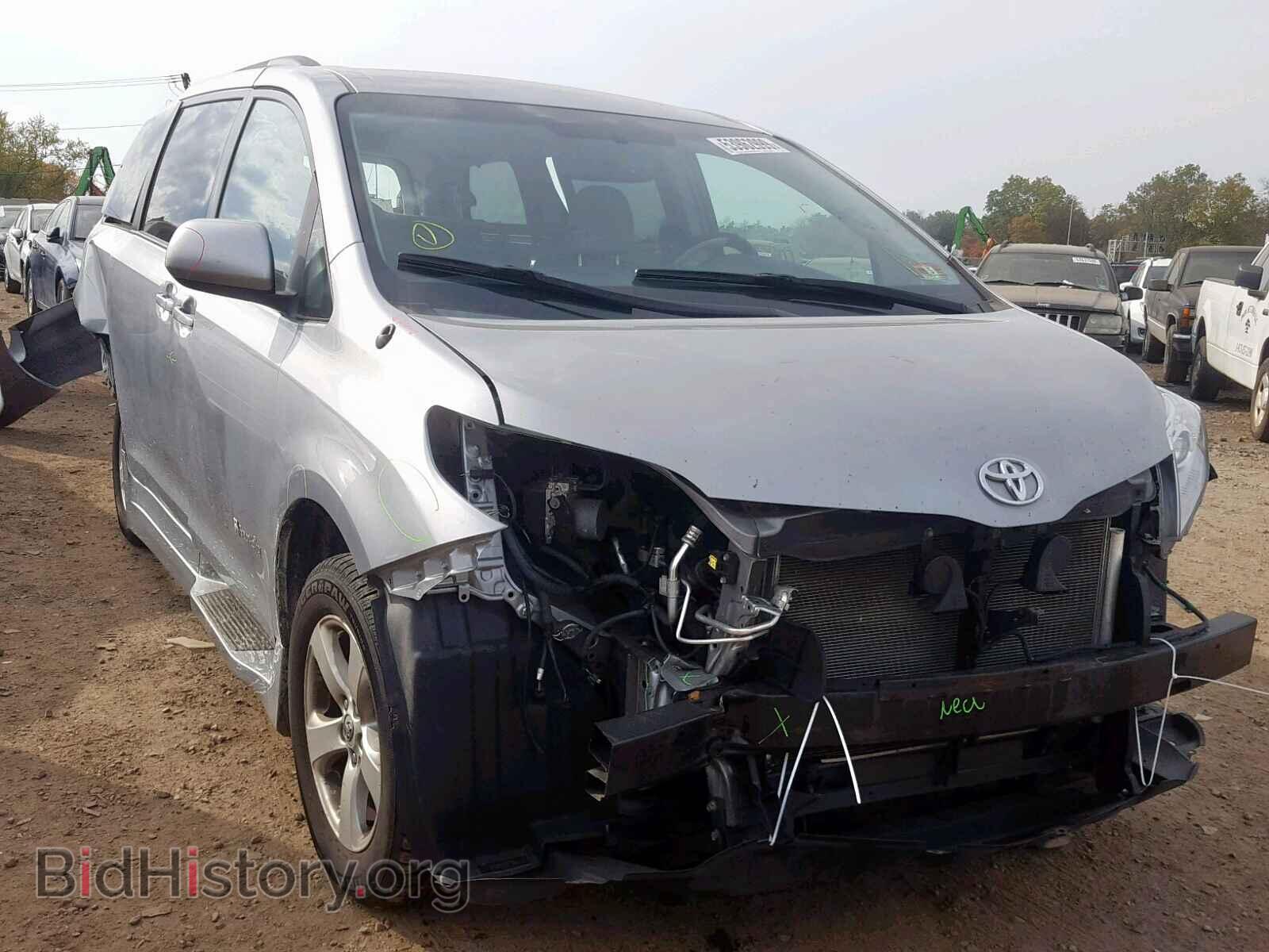 Photo 5TDKK3DC8DS383276 - TOYOTA SIENNA LE 2013