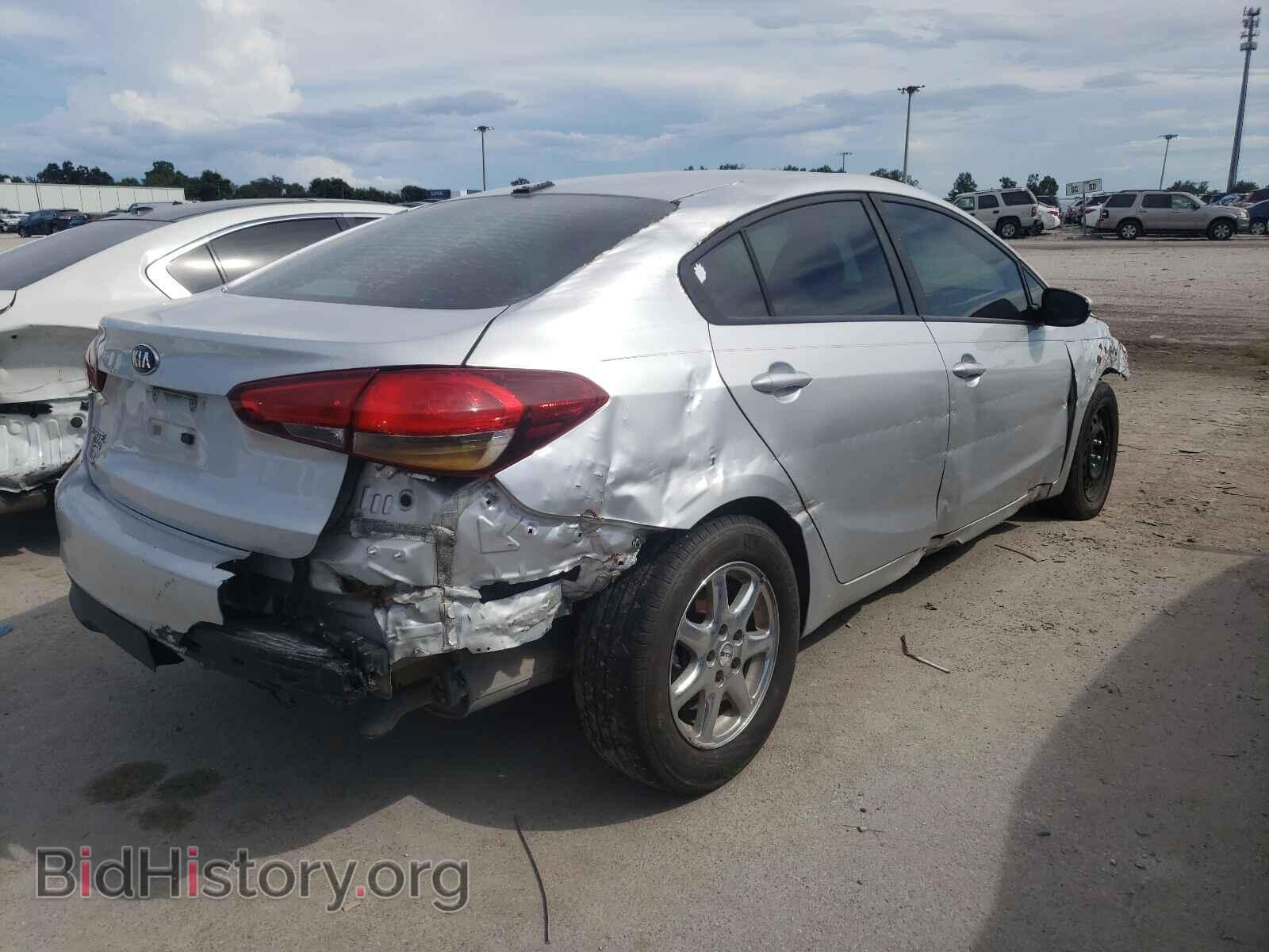 2017 KIA FORTE - VIN: 3KPFK4A77HE017985 - Фото 4