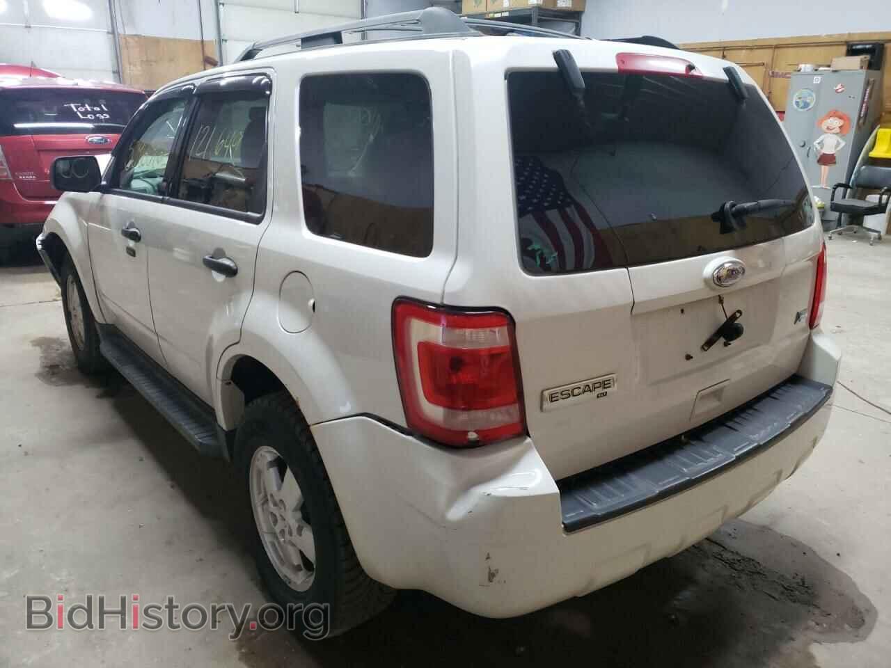 2011 FORD ESCAPE - VIN: 1FMCU9DG9BKA16746 - Фото 3