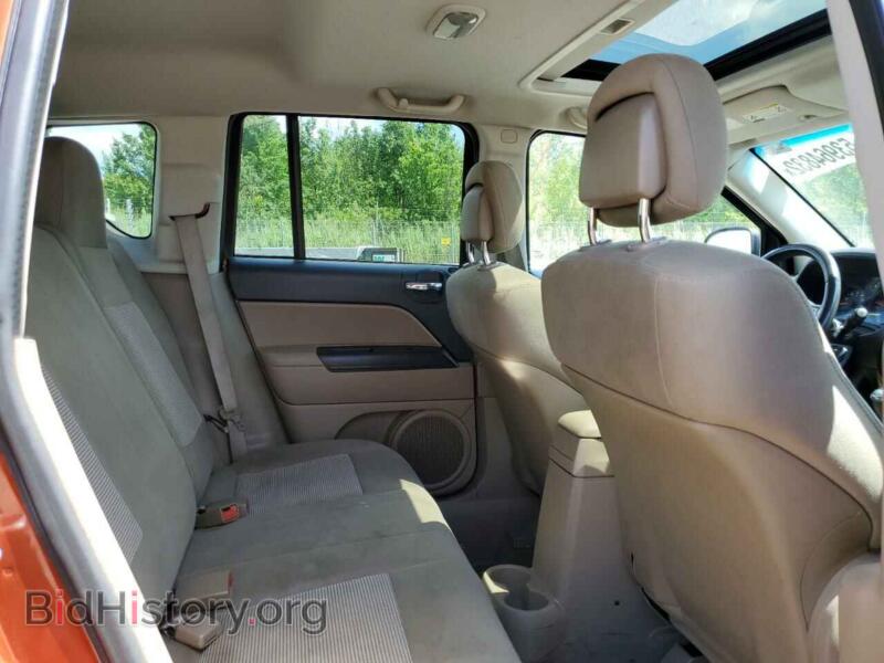 2012 Jeep COMPASS (VIN 1C4NJDEB3CD578904) — photo 6 of 10