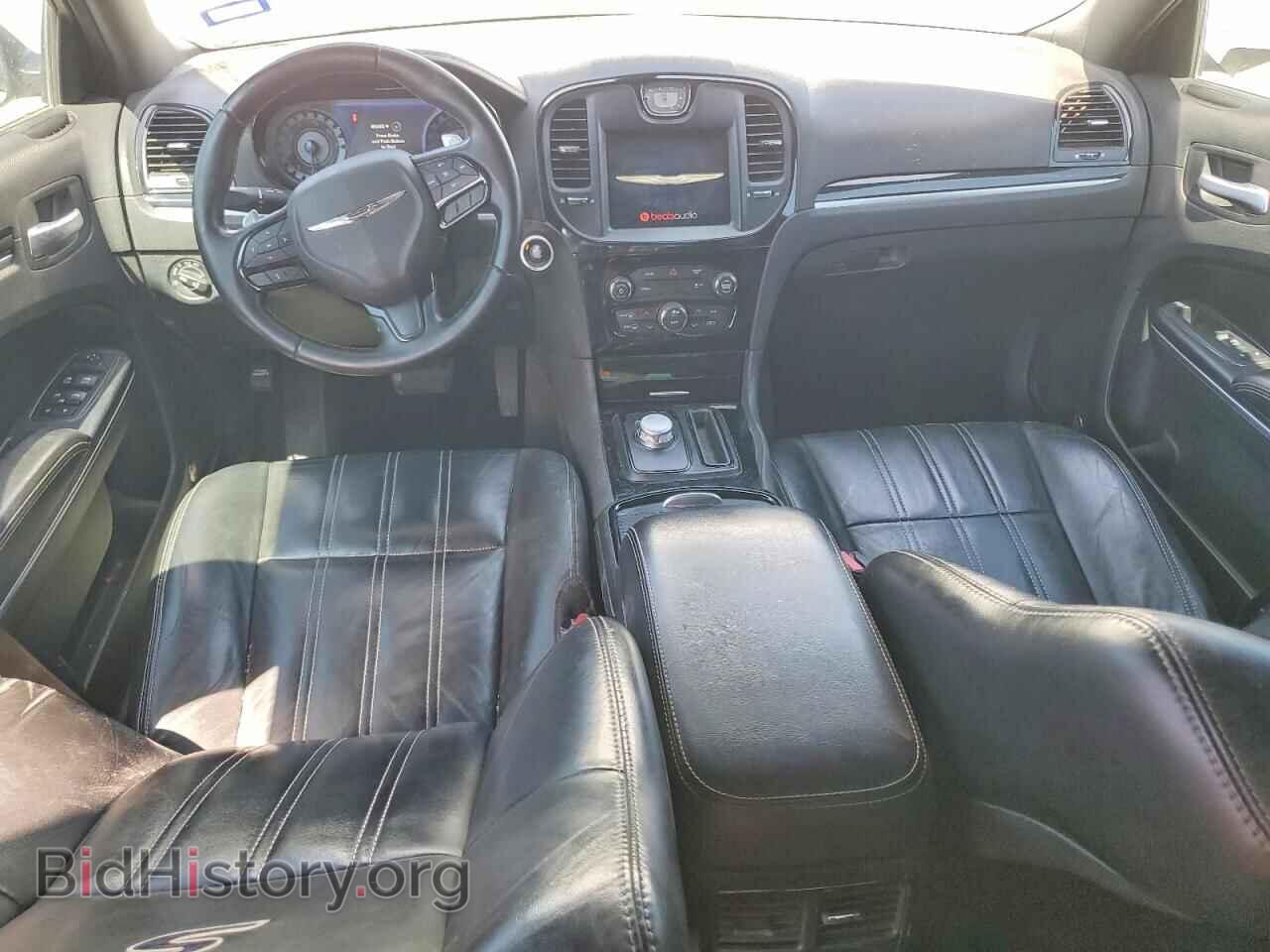 2018 CHRYSLER 300 - VIN: 2C3CCABG8JH191561 - Фото 8