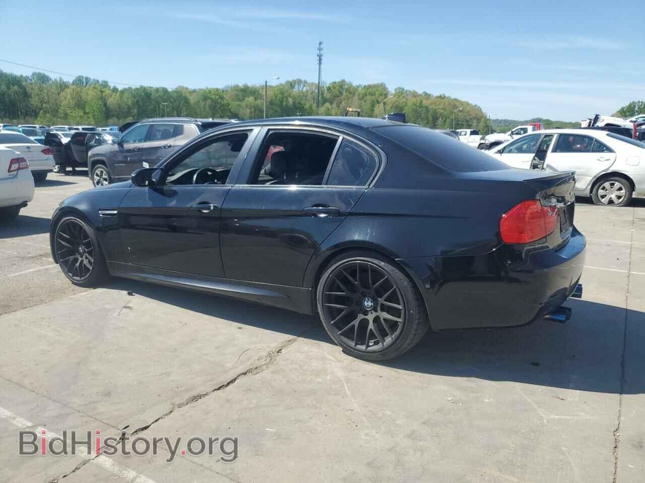 2011 BMW M3 - VIN: WBSPM9C50BE202463 - Фото 2