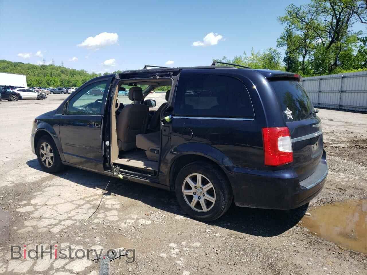 2011 CHRYSLER MINIVAN - VIN: 2A4RR5DG7BR623216 - Photo 2