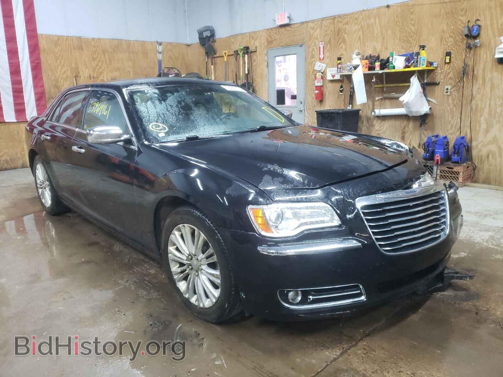 Фотография 2C3CCAKT8DH667180 - CHRYSLER 300 2013