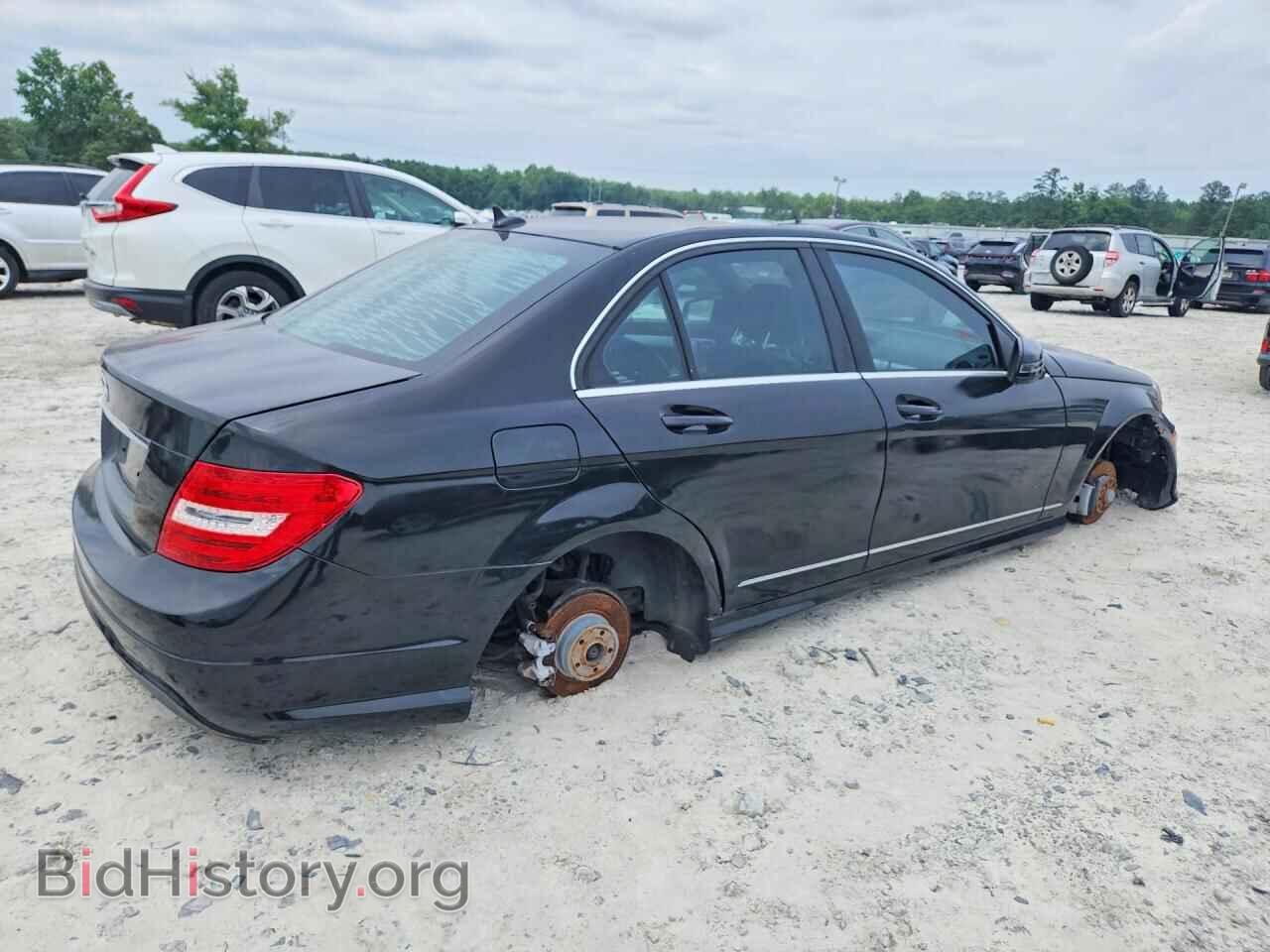 2013 MERCEDES-BENZ C-CLASS - VIN: WDDGF4HB0DA810180 - Фото 3