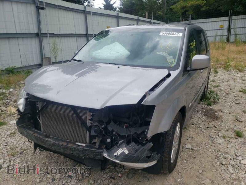 2015 Chrysler MINIVAN (VIN 2C4RC1BG1FR717875) — photo 2 of 10