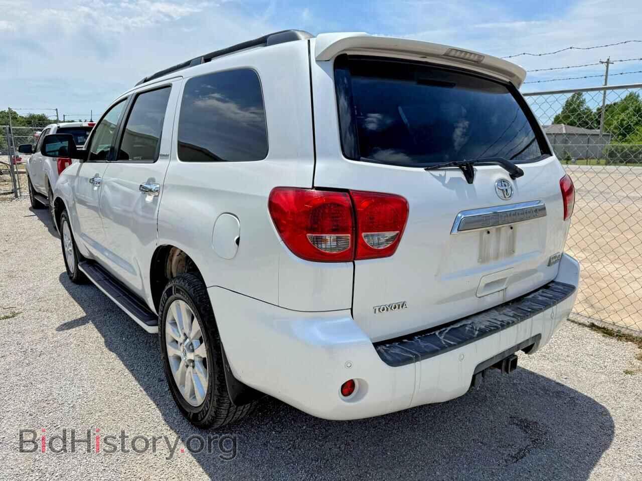 2008 TOYOTA SEQUOIA - VIN: 5TDBY67A78S003912 - Фото 3