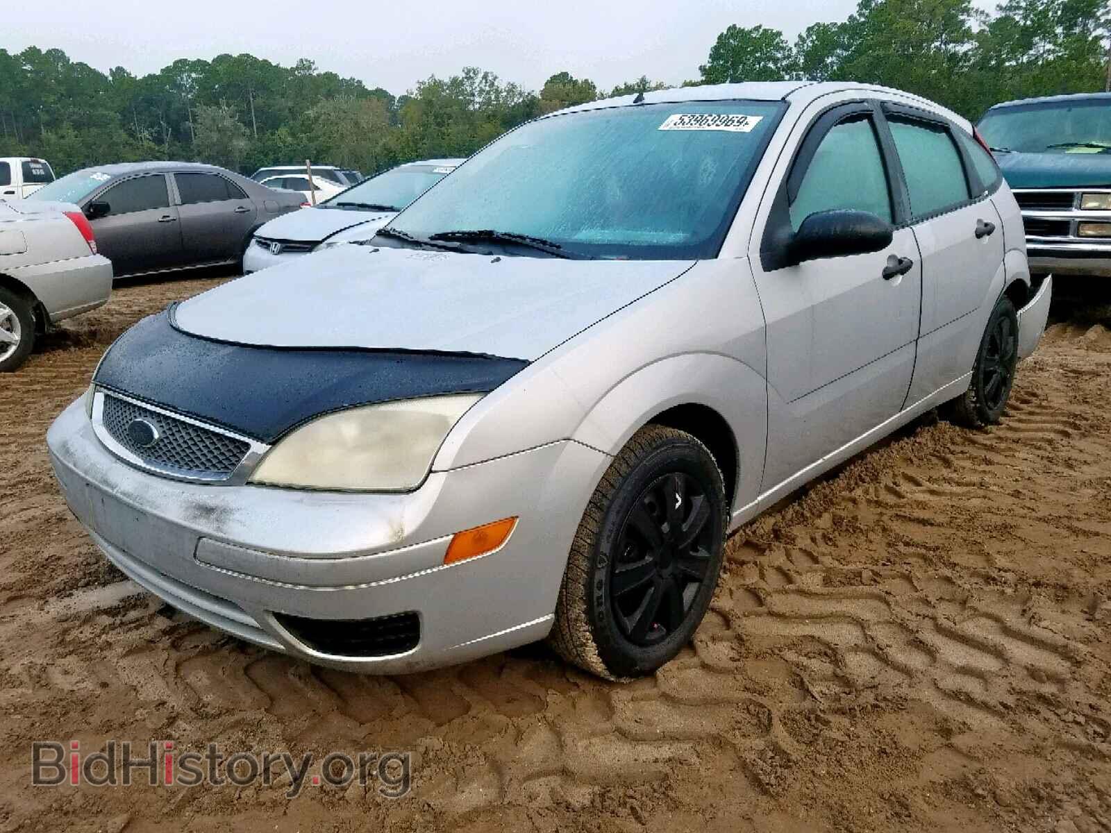 2005 FORD FOCUS - VIN: 3FAFP37N35R120171 - Фото 2