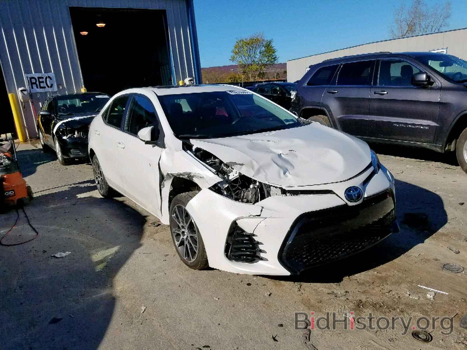 Photo 5YFBURHE5HP583426 - TOYOTA COROLLA 2017