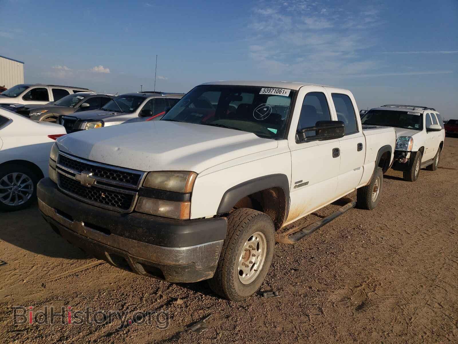 2007 CHEVROLET SILVERADO - VIN: 1GCHC23D57F166199 - Фото 2
