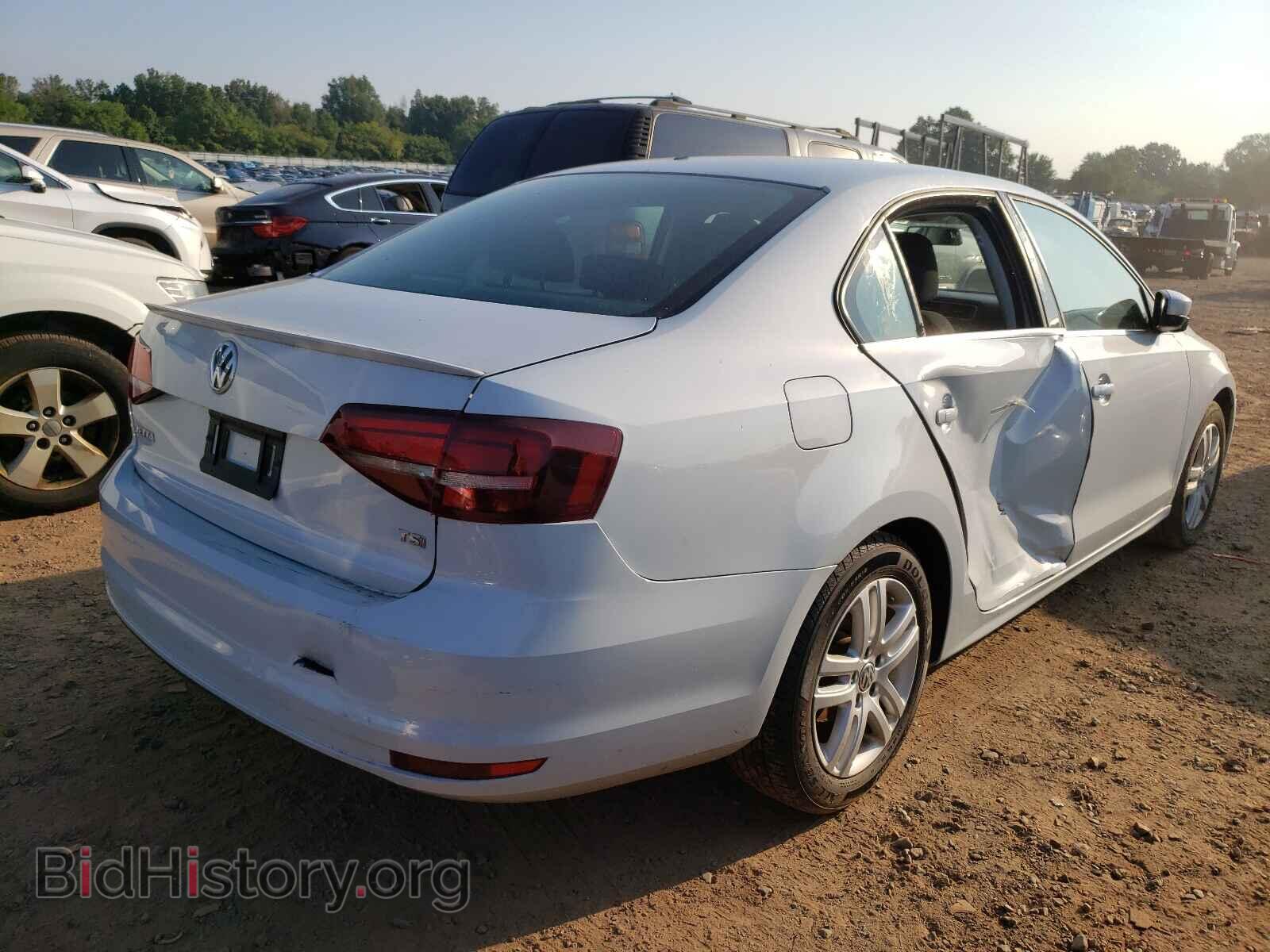 2017 VOLKSWAGEN JETTA - VIN: 3VW2B7AJXHM370977 - Фото 4