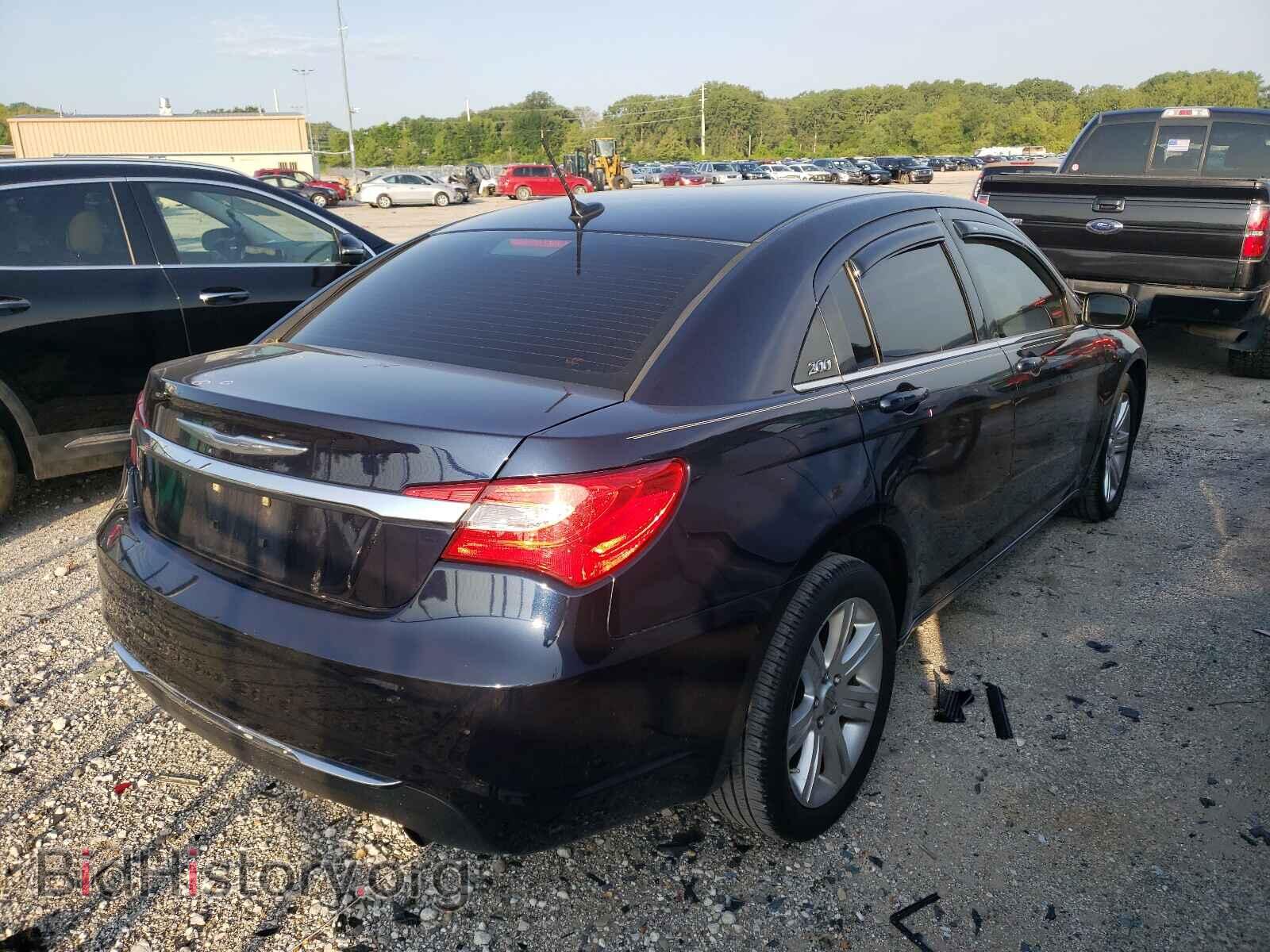 2012 CHRYSLER 200 - VIN: 1C3CCBBB1CN181233 - Фото 4