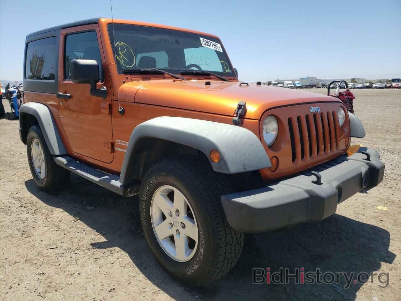 Photo 1J4AA2D12BL635331 - JEEP WRANGLER 2011