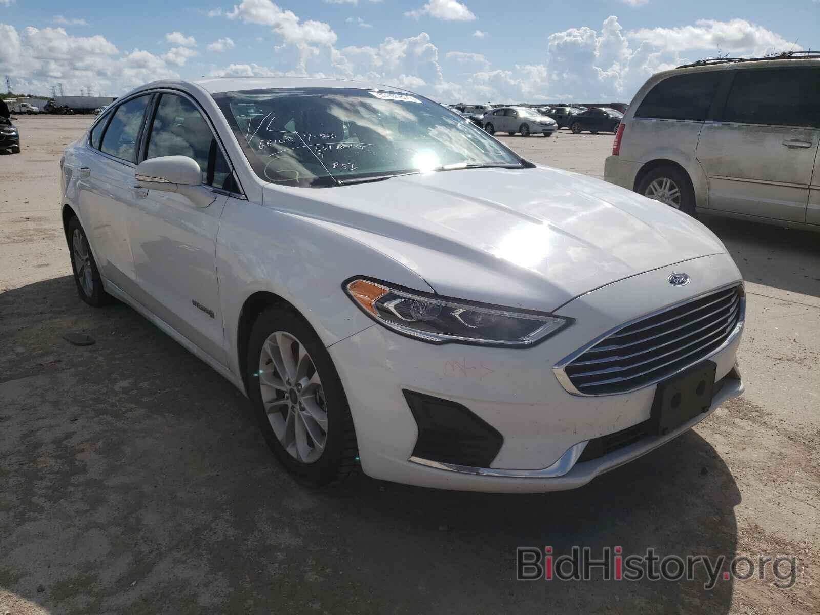 Photo 3FA6P0MU0KR181113 - FORD FUSION 2019