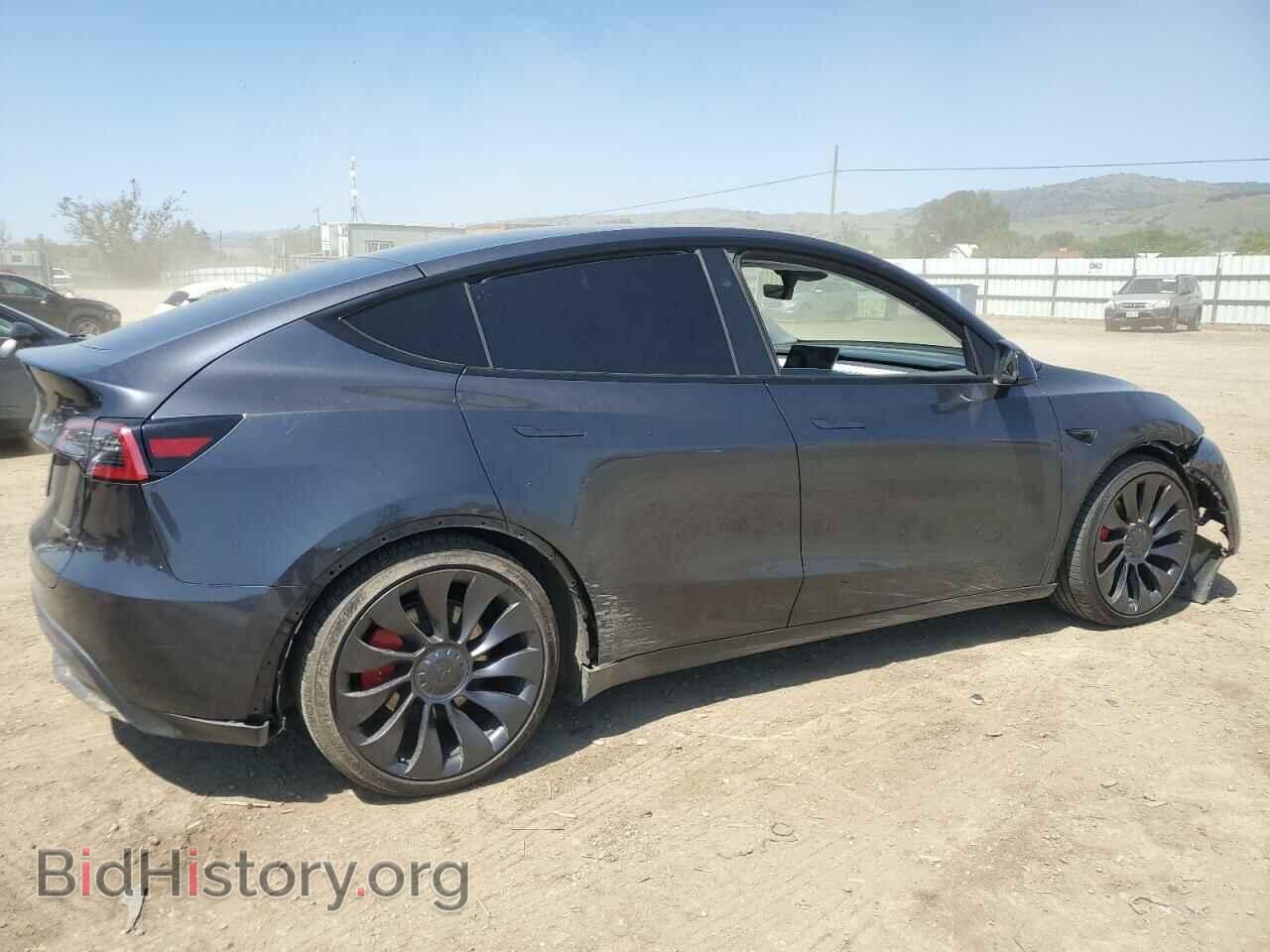 2024 TESLA MODEL Y - VIN: 7SAYGDEF0RF024089 - Photo 3