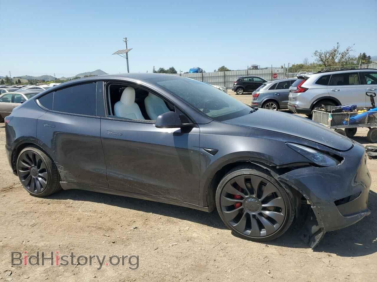 2024 TESLA MODEL Y - VIN: 7SAYGDEF0RF024089 - Photo 4