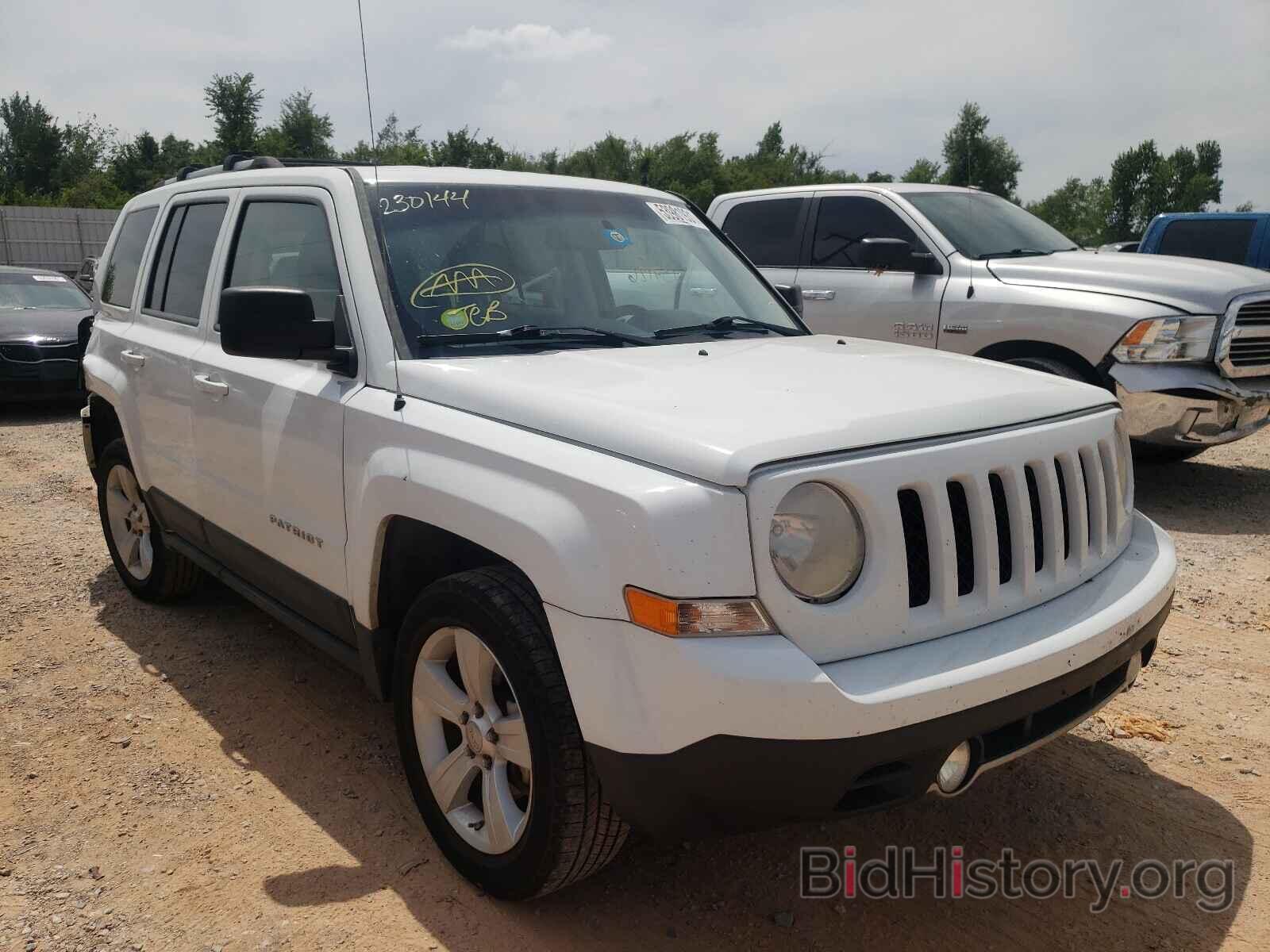 Photo 1J4NT4GB8BD230144 - JEEP PATRIOT 2011