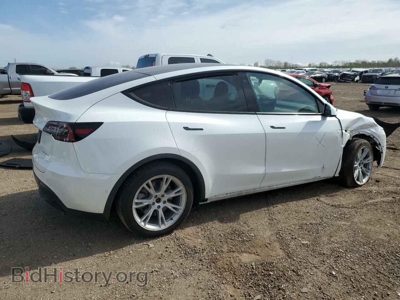 2022 TESLA MODEL Y - VIN: 7SAYGAEE2NF465173 - Фото 3