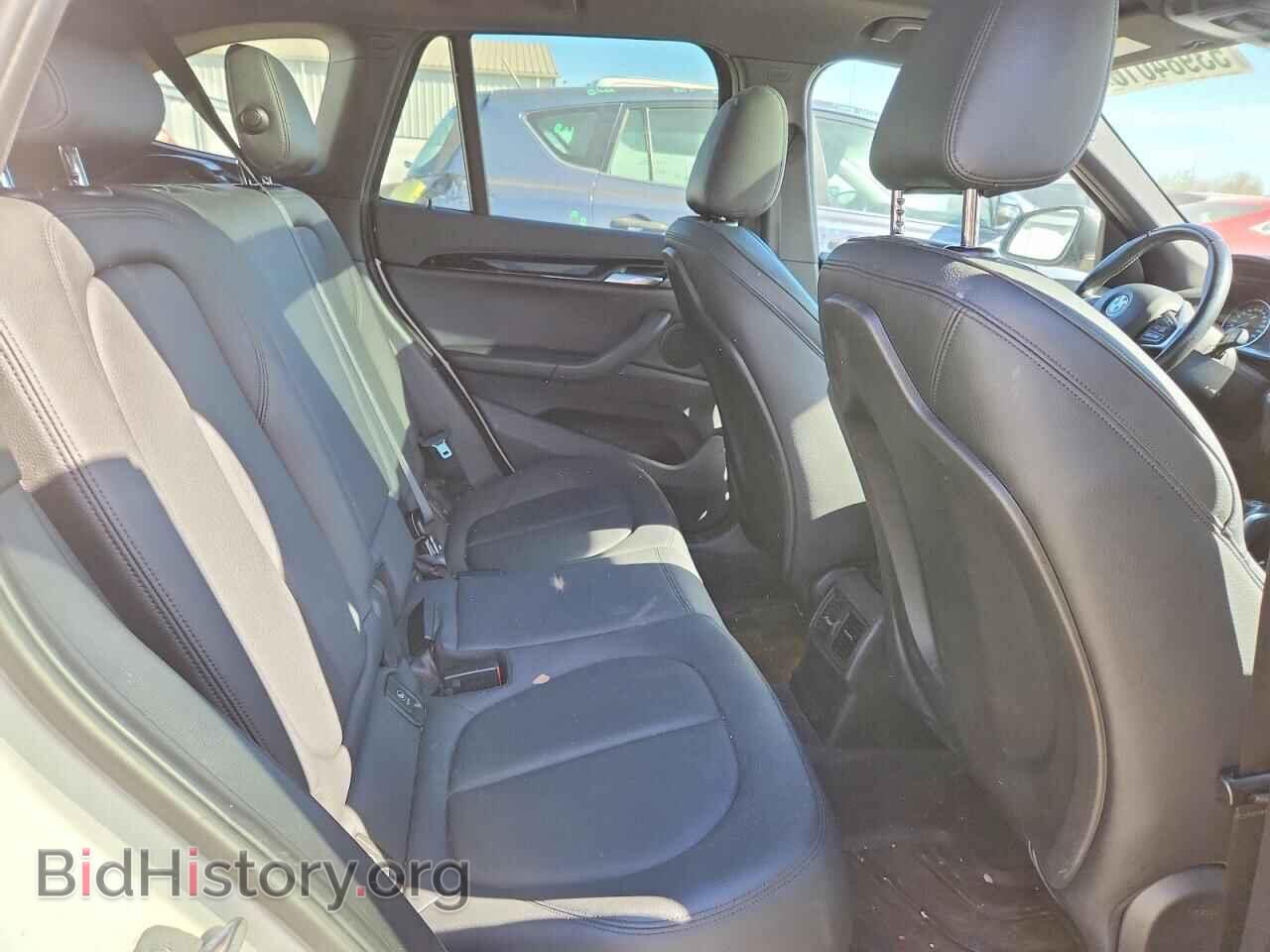 2016 BMW X1 - VIN: WBXHT3C36GP887478 - Фото 11