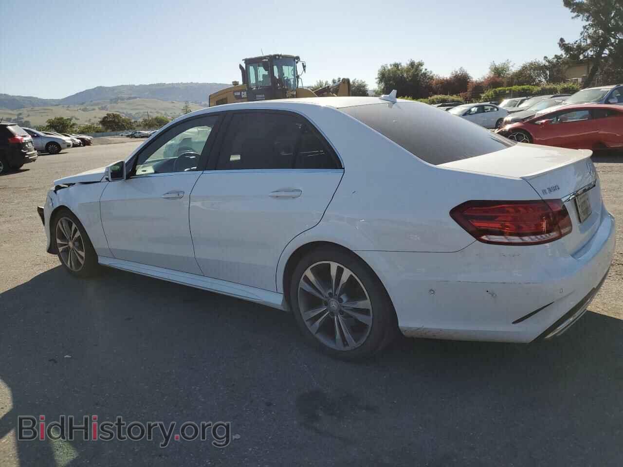 2014 MERCEDES-BENZ E-CLASS - VIN: WDDHF5KB9EB046151 - Фото 2