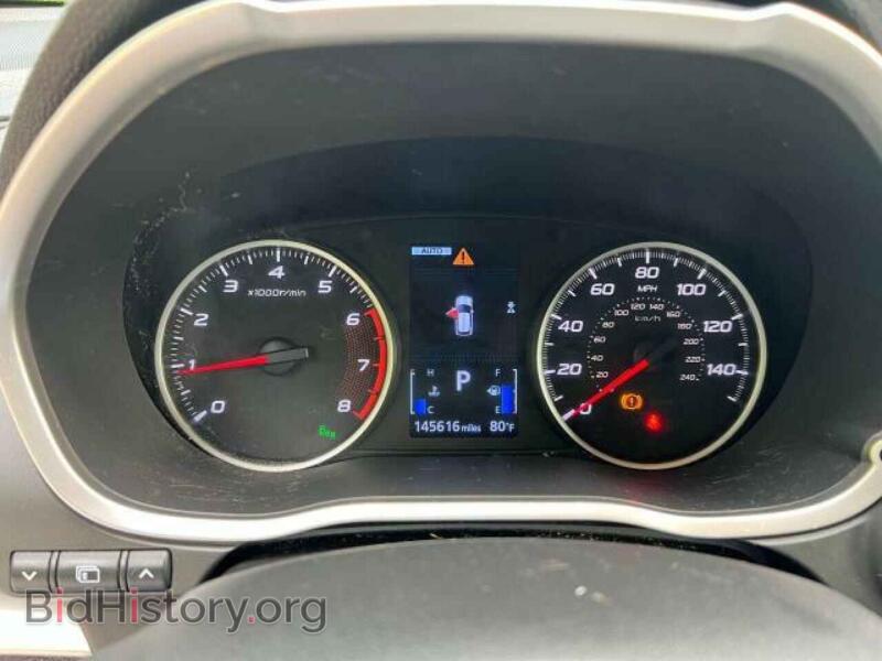2018 Mitsubishi ECLIPSE (VIN JA4AT5AAXJZ040125) — photo 8 of 10