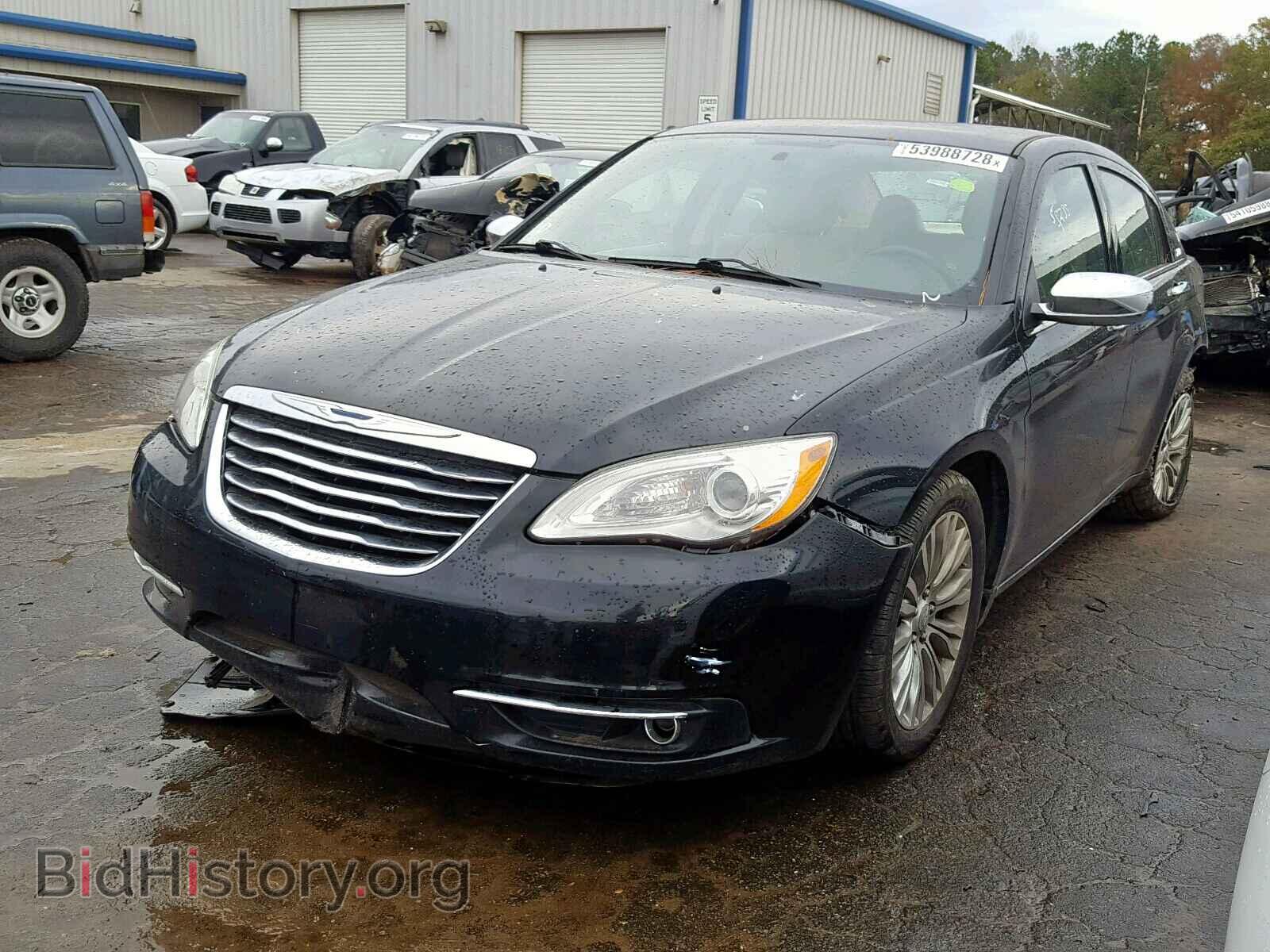 2013 CHRYSLER 200 - VIN: 1C3CCBCG1DN615162 - Фото 2