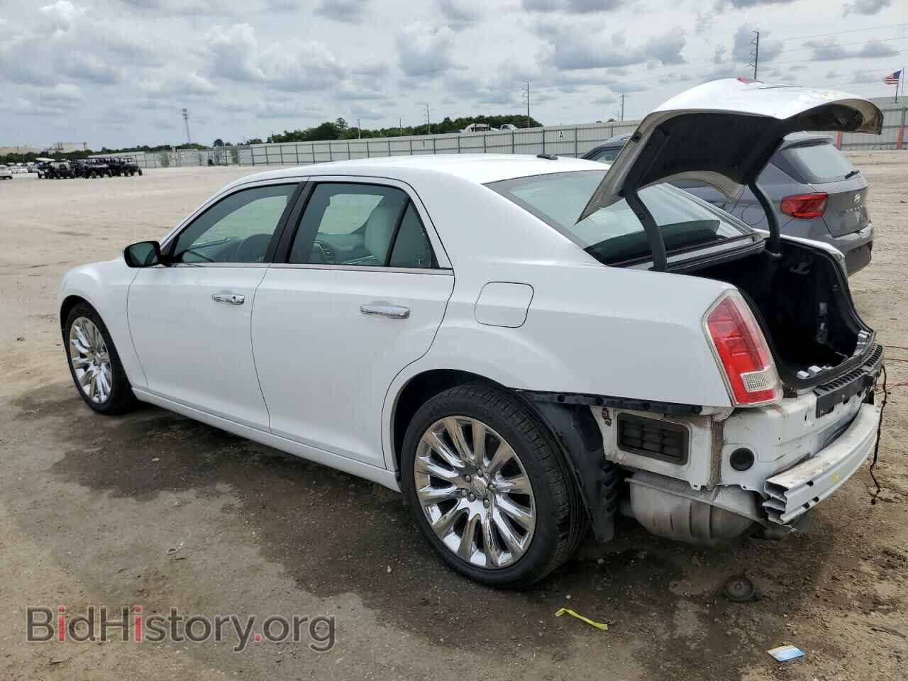 2014 CHRYSLER 300 - VIN: 2C3CCAAG5EH336837 - Фото 2