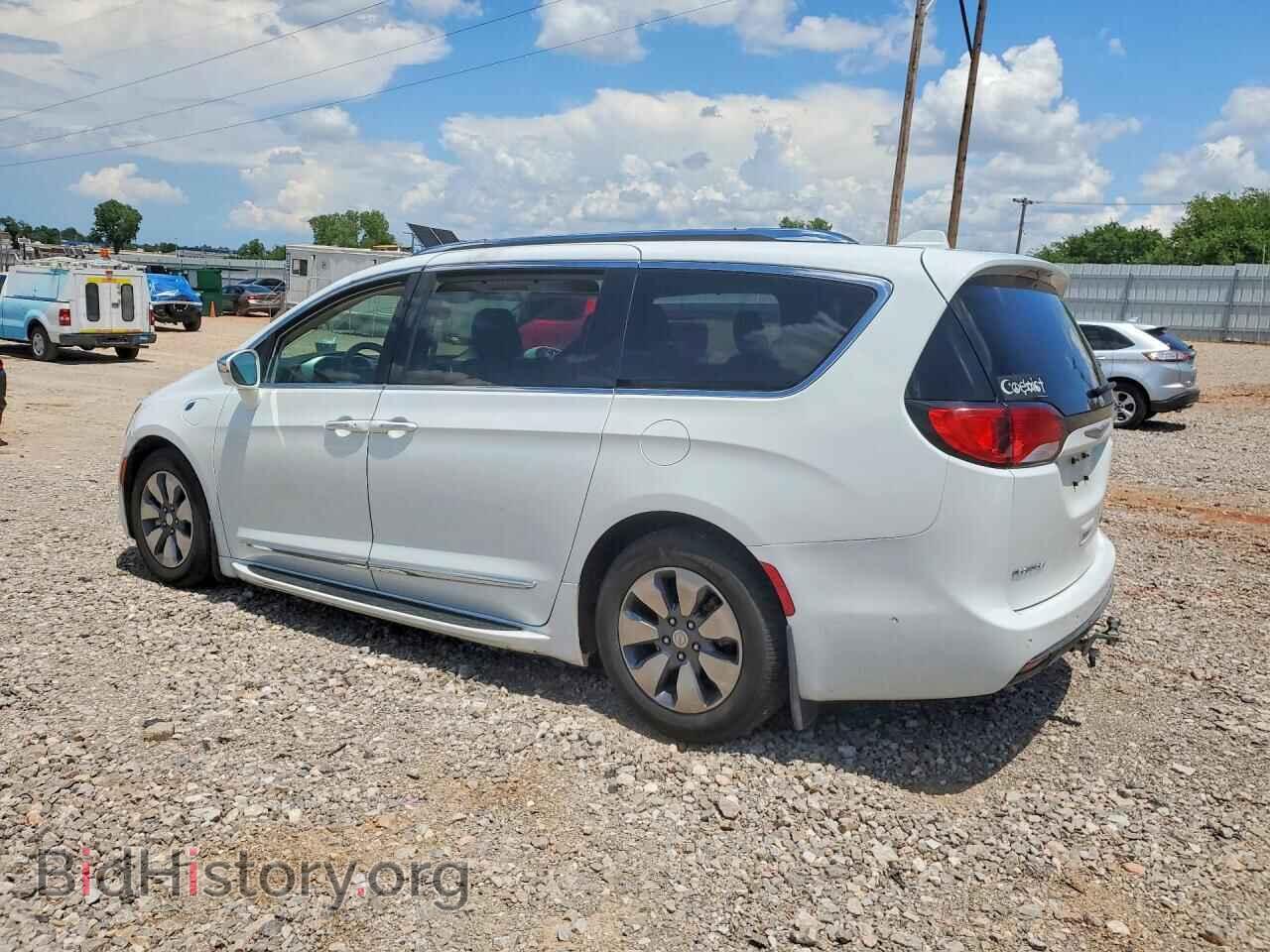 2017 CHRYSLER PACIFICA - VIN: 2C4RC1N7XHR677116 - Photo 2