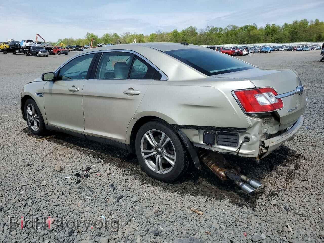 2011 FORD TAURUS - VIN: 1FAHP2FW4BG100365 - Фото 2