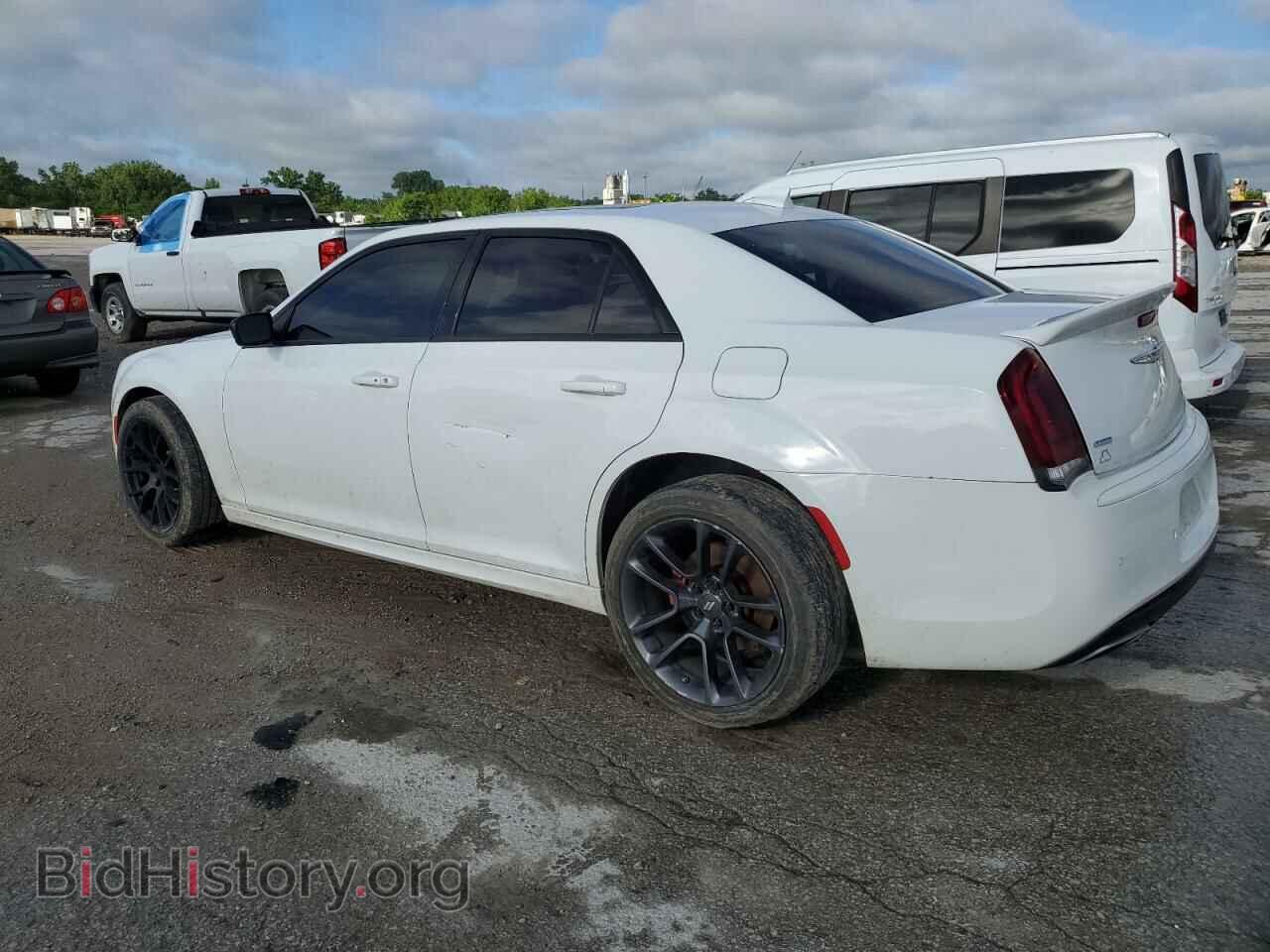 2017 CHRYSLER 300 - VIN: 2C3CCAGG1HH624253 - Фото 2