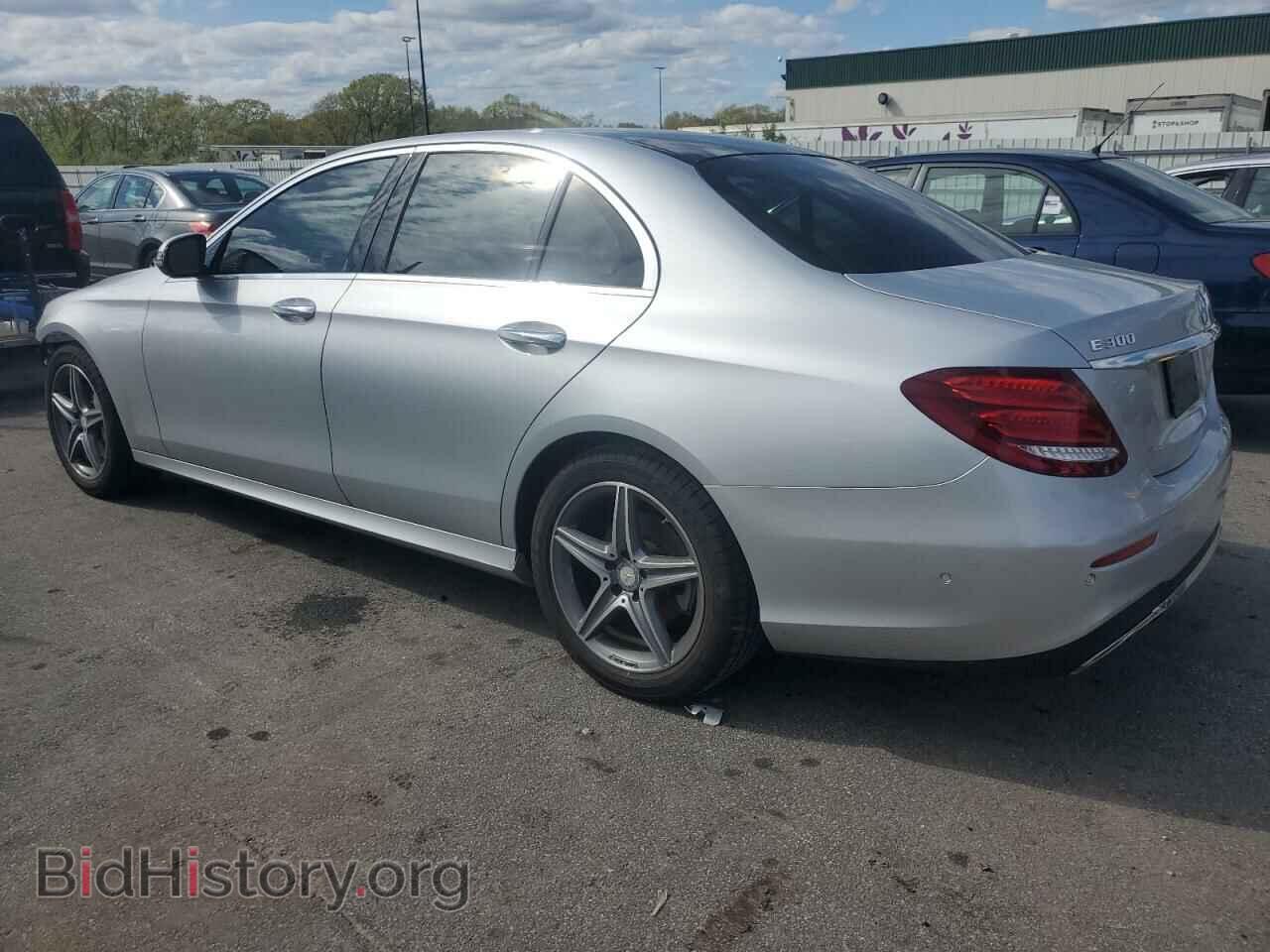 2017 MERCEDES-BENZ E-CLASS - VIN: WDDZF4KB1HA149864 - Фото 2